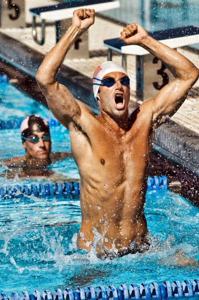 得奖游泳运动员的肖像 图库图片
