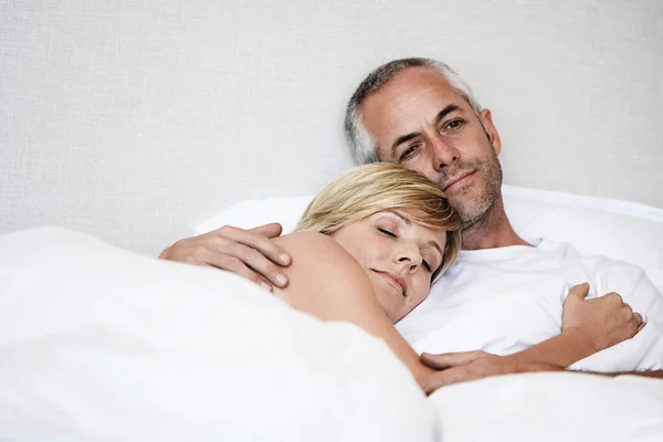 Romantic Couple Relaxing Bed Home — Stock Photo, Image