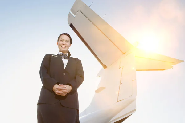 Retrato Azafata Junto Avión —  Fotos de Stock