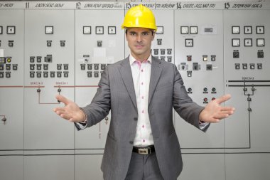 kontrol odasında el hareketi Danışmanı