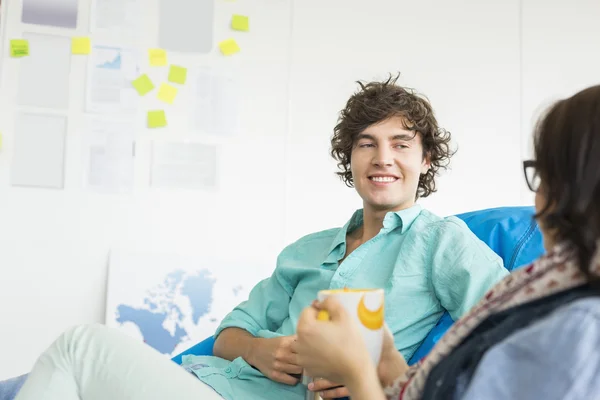 Collega's hebben koffie — Stockfoto