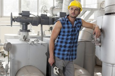 emek holding İngiliz anahtarı