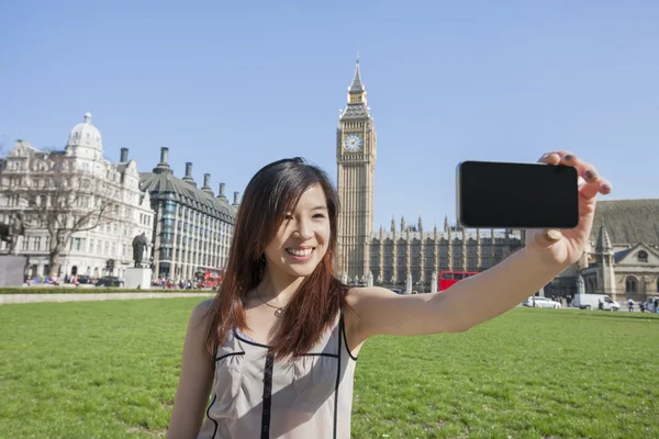 セルフ ポートレートを取る女性 — ストック写真