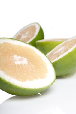 Taze yeşil greyfurt