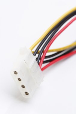 renkli bilgisayar kabloları