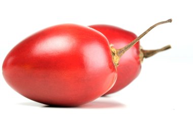 Taze kırmızı tamarillos