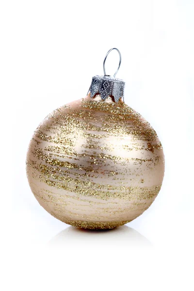 Gouden kerst bauble — Stockfoto