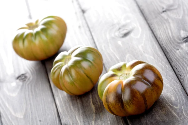 Čerstvá rajčata černé — Stock fotografie