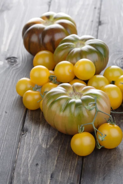 Tomates frescos maduros — Foto de Stock