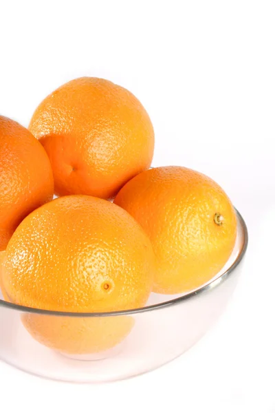 Söta apelsiner i skål — Stockfoto