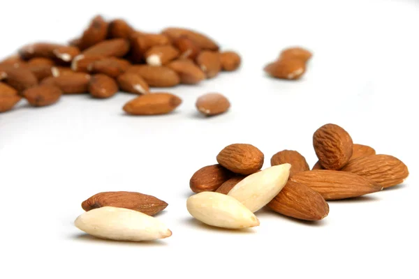 Natural open  almonds — Stock Photo, Image