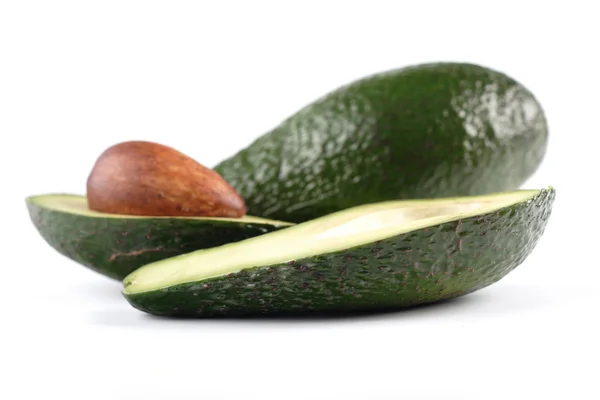 Frisch geschnittene Avocado — Stockfoto