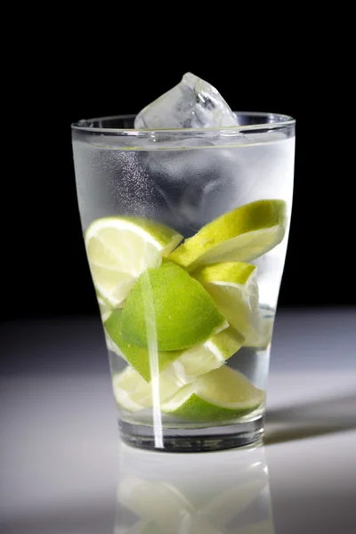 Tasty lemon drink — Stock Photo, Image