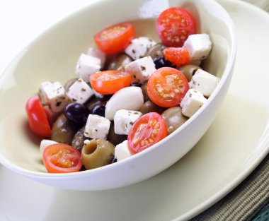 Bahar salatası kase