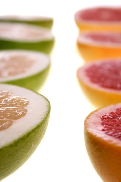 Juicy sliced grapefruits — Stock Photo, Image