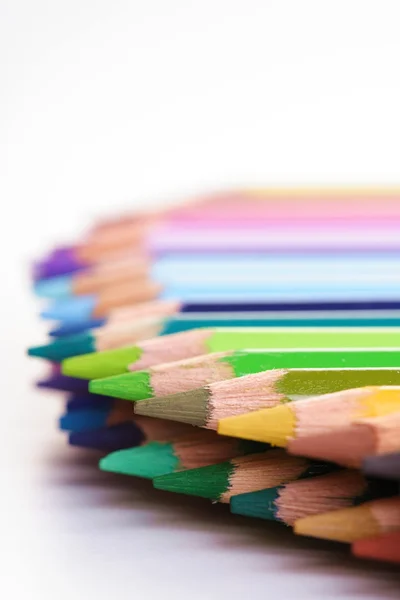 Duha barevné tužky — Stock fotografie