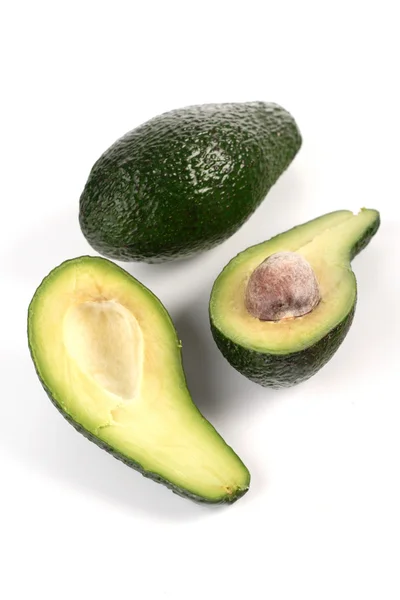 Frisch geschnittene Avocados — Stockfoto