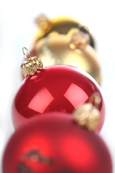 Rote Christbaumkugeln — Stockfoto