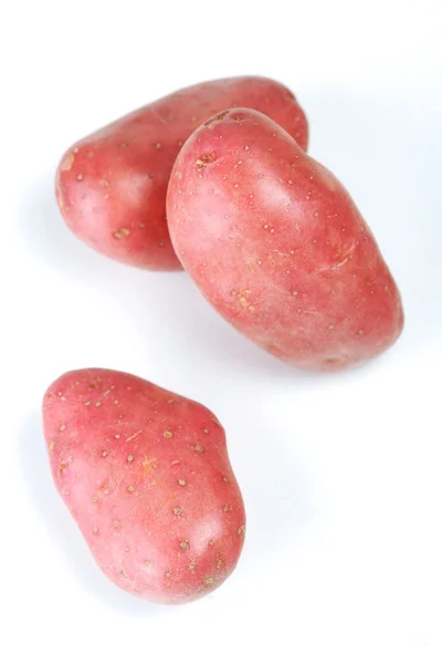 Çiğ kırmızı patates — Stok fotoğraf