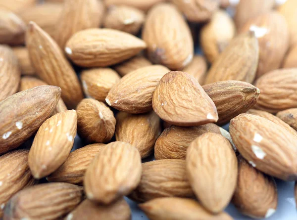 Natural open  almonds — Stock Photo, Image