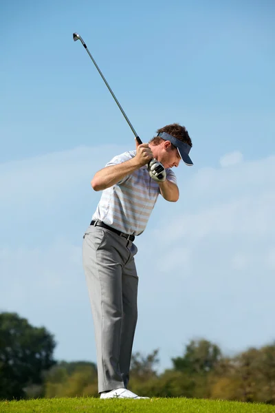 Man playing golf — Stock Photo, Image