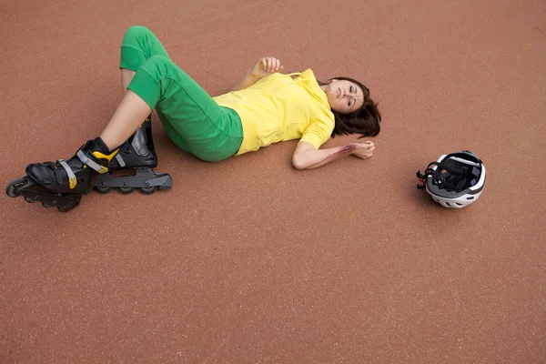 Skater injured lying — Stock Photo, Image