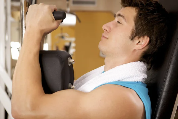 A young man exercising — Stock Photo, Image