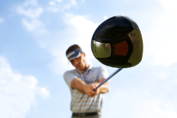 Man playing golf — Stock Photo, Image