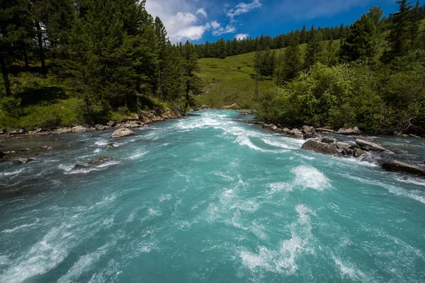 Vysokohorské Jezero Kucherlinskoe Průzračnou Modrou Vodou Nádherné — Stock fotografie