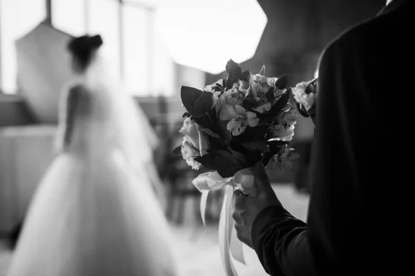 Hermoso Ramo Novia Encuentra Junto Los Anillos Boda — Foto de Stock