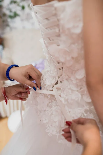 Bride Laced Corset Her White Dress — Stockfoto