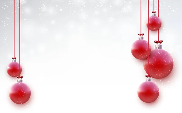 红色的圣诞彩蛋挂着红色的缎带 背景雪白 病媒假日图解 — 图库矢量图片