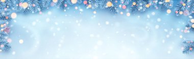 Buzlu mavi ladin dalları sınırda. Bokeh ışıkları. Mesaj için yer var. Banner şablonu. Kış Xmas vektör illüstrasyonu.