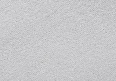 İnce tahıllı ve yumuşak desenli bir yüzeye sahip beyaz suluboya kağıdının yakın çekimi, resim, kırtasiye, maket ve yaratıcı tasarım için ideal bir sanatsal zemin..