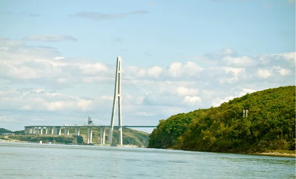 Russische Brücke über den östlichen Bosporus, Wladiwostok, Russland — Stockfoto