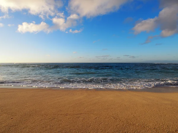 Onde sul Sunset Beach al tramonto — Foto Stock