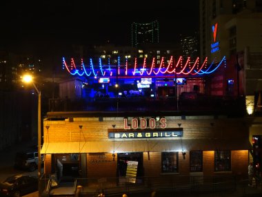 Müşterilerin tam Lodo'nın Bar ve gece Grill'de