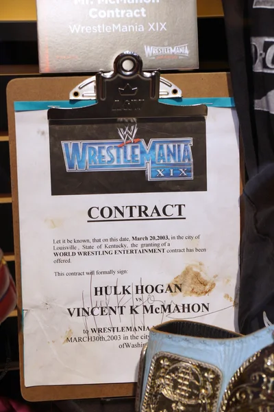 WWE legendy Hulk Hogan vs. Wwe majitel Vincent K Mcmahon smlouvu na zápas — Stock fotografie