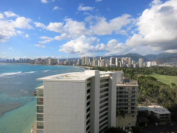 Letecký pohled na Park Kapiolani, Waikiki, Honolulu města oblasti — Stock fotografie