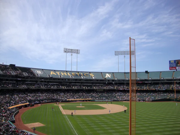 Les joueurs de baseball prêts à jouer pendant le match d'Angels vs. A — Photo