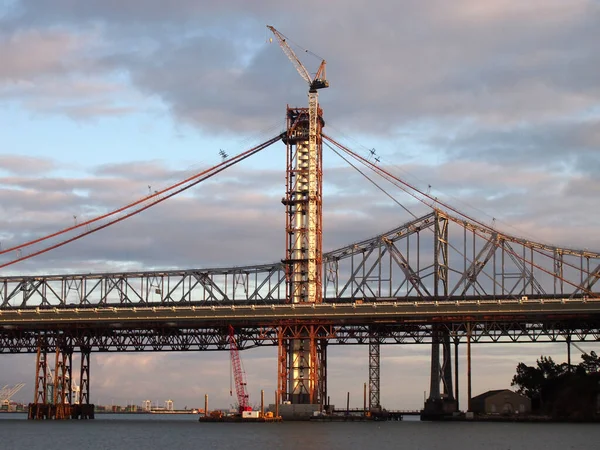 San Francisco Listopada 2011 Połowa Ukończonej Wieży Bay Bridge Budowie — Zdjęcie stockowe