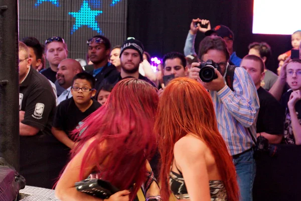 San Jose Mars 2015 Les Catcheuses Becky Lynch Sasha Banks — Photo