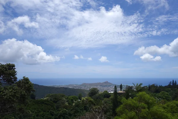 Diamondhead y la ciudad de Honolulu, Kaimuki, Kahala y el océano — Foto de Stock