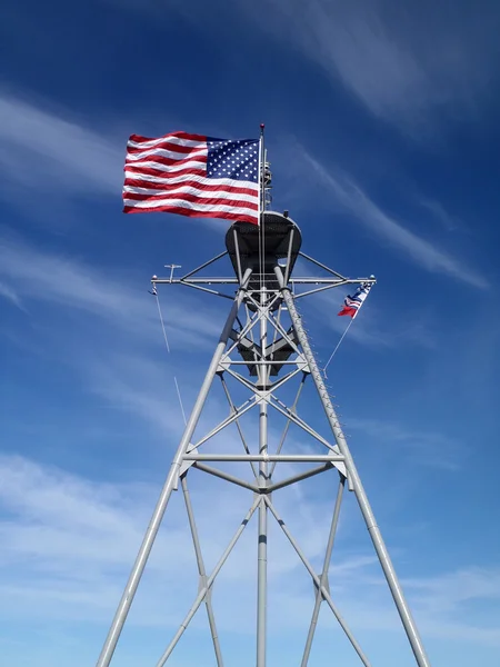 Vlajka vlny na uss portland memorial — Stock fotografie