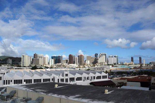 Vista aérea del puerto de Honolulu y el horizonte del centro de la ciudad — Foto de Stock