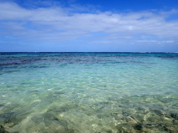 Águas oceânicas onduladas rasas da baía de Waimanalo — Fotografia de Stock