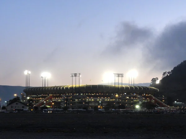 Gyertyatartó Park stadion az este során 49ers gam alkonyatkor — Stock Fotó