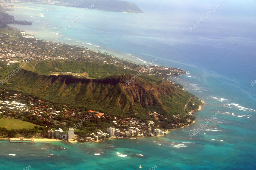 Vista aérea del cráter Diamond Head, parque Kapiolani, Black Point 2023