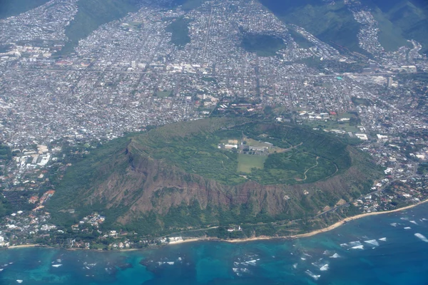 空中的钻石头火山口、 Kaimuki、 卡哈拉，檀香山 — 图库照片
