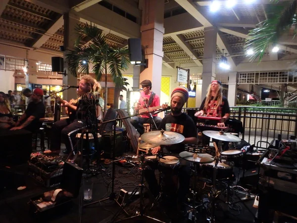 Banda Mike Love Jams en Mai Tai Bar — Foto de Stock